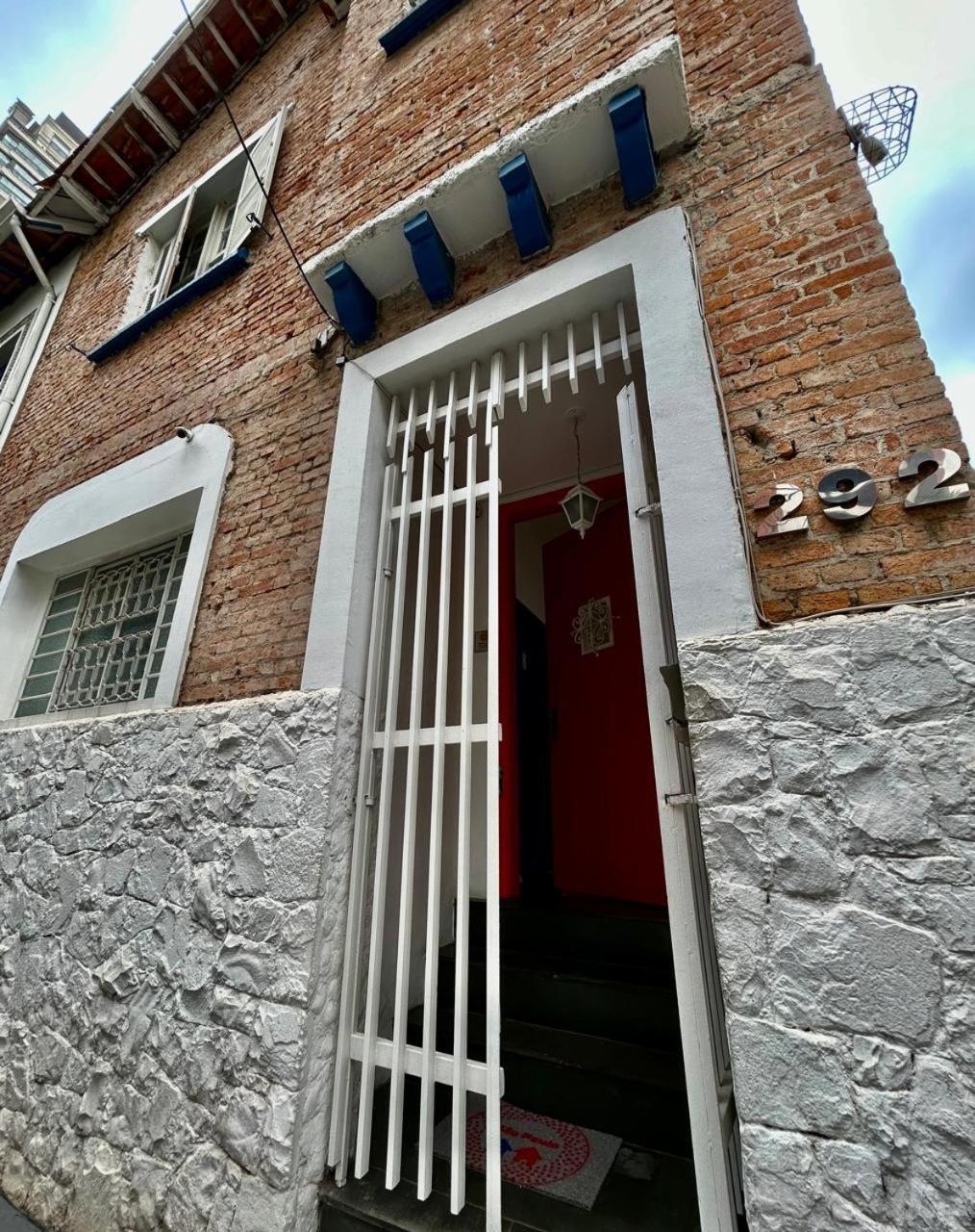 Pousada E Hostel Sao Paulo Comfort - Bairro Pinheiros, Proximo Hospital Das Clinicas E Incor, Oscar Freire, Av Paulista, Allianz, Vila Madalena E Facil Acesso Ao Ibirapuera E Morumbi 外观 照片